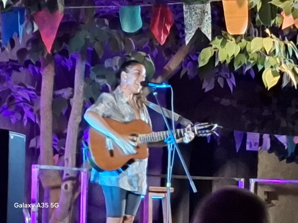 María Ruiz: Destellos de Alegría en la Plaza de&nbsp;Valdesaz